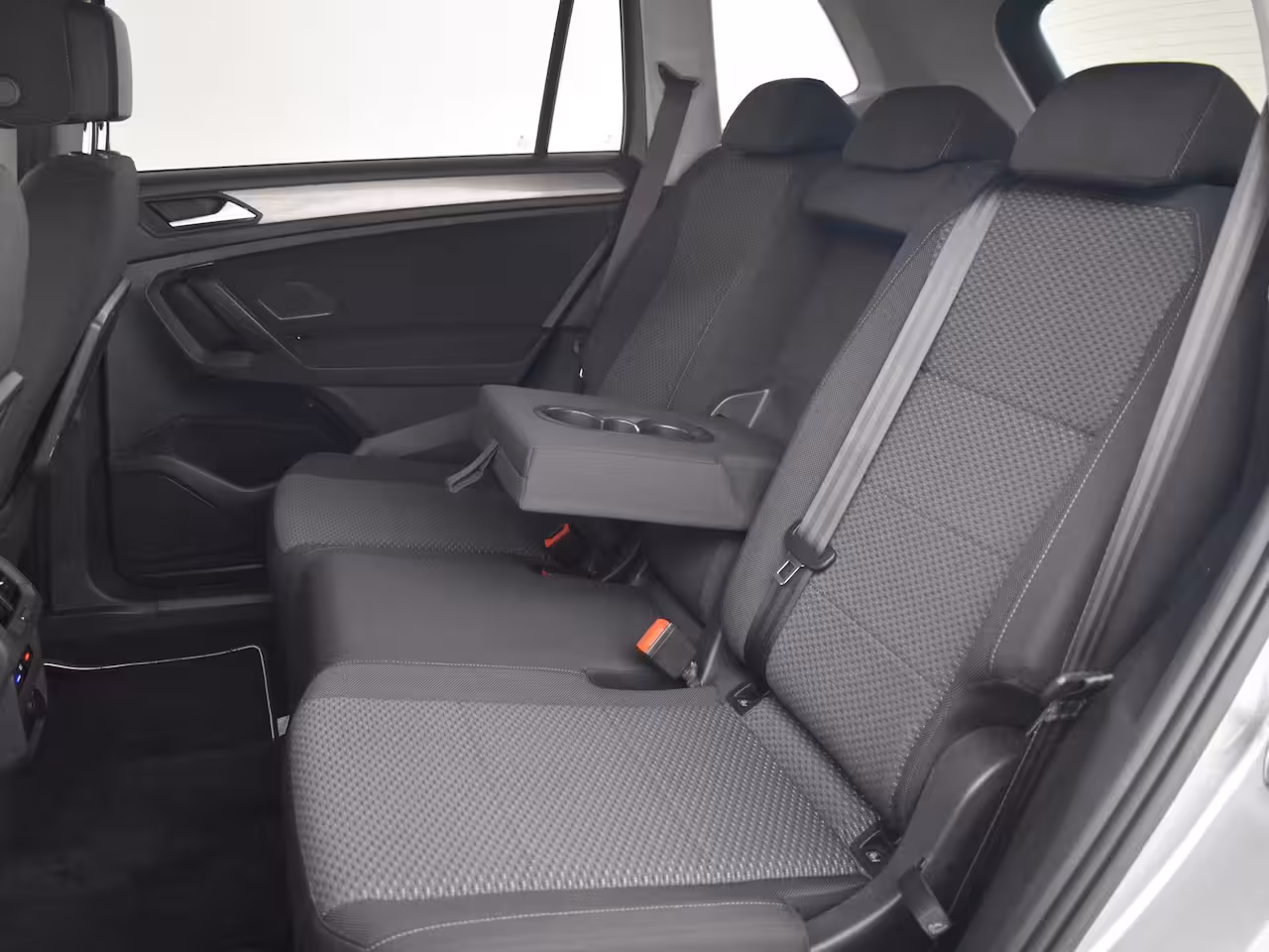 Volkswagen Tiguan Allspace 1.5 TSI Comfortline Business 150PK DSG/AUTO | Trekhaak uitklapbaar | Achteruitrijcamera |