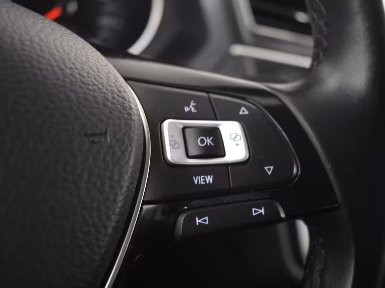 Volkswagen Tiguan Allspace 1.5 TSI Comfortline Business 150PK DSG/AUTO | Trekhaak uitklapbaar | Achteruitrijcamera |
