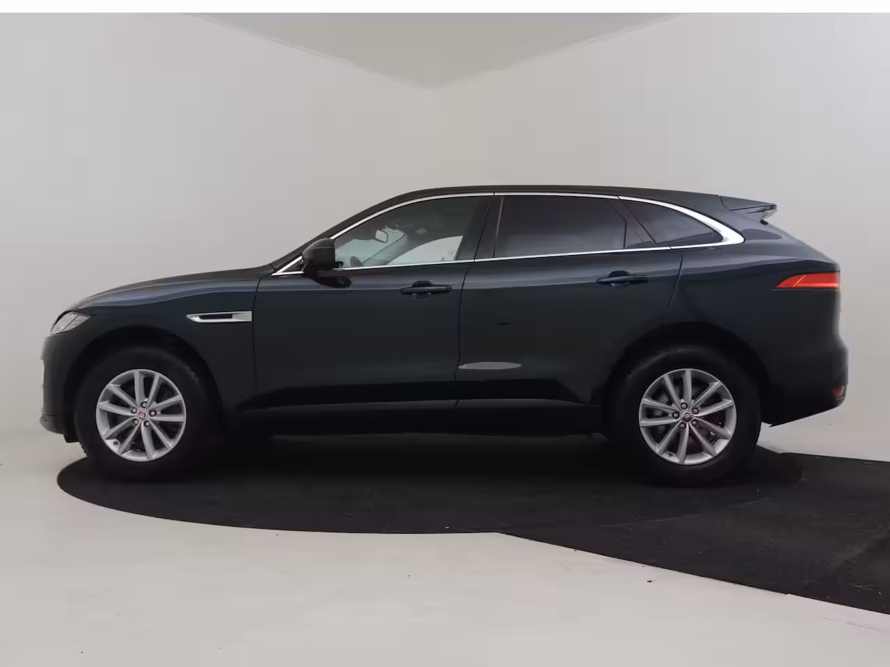 Jaguar F-Pace 2.0 Portfolio AWD 30t 300pk AUTO | Lederen bekleding | Elektrisch verstelb. voorstoelen |