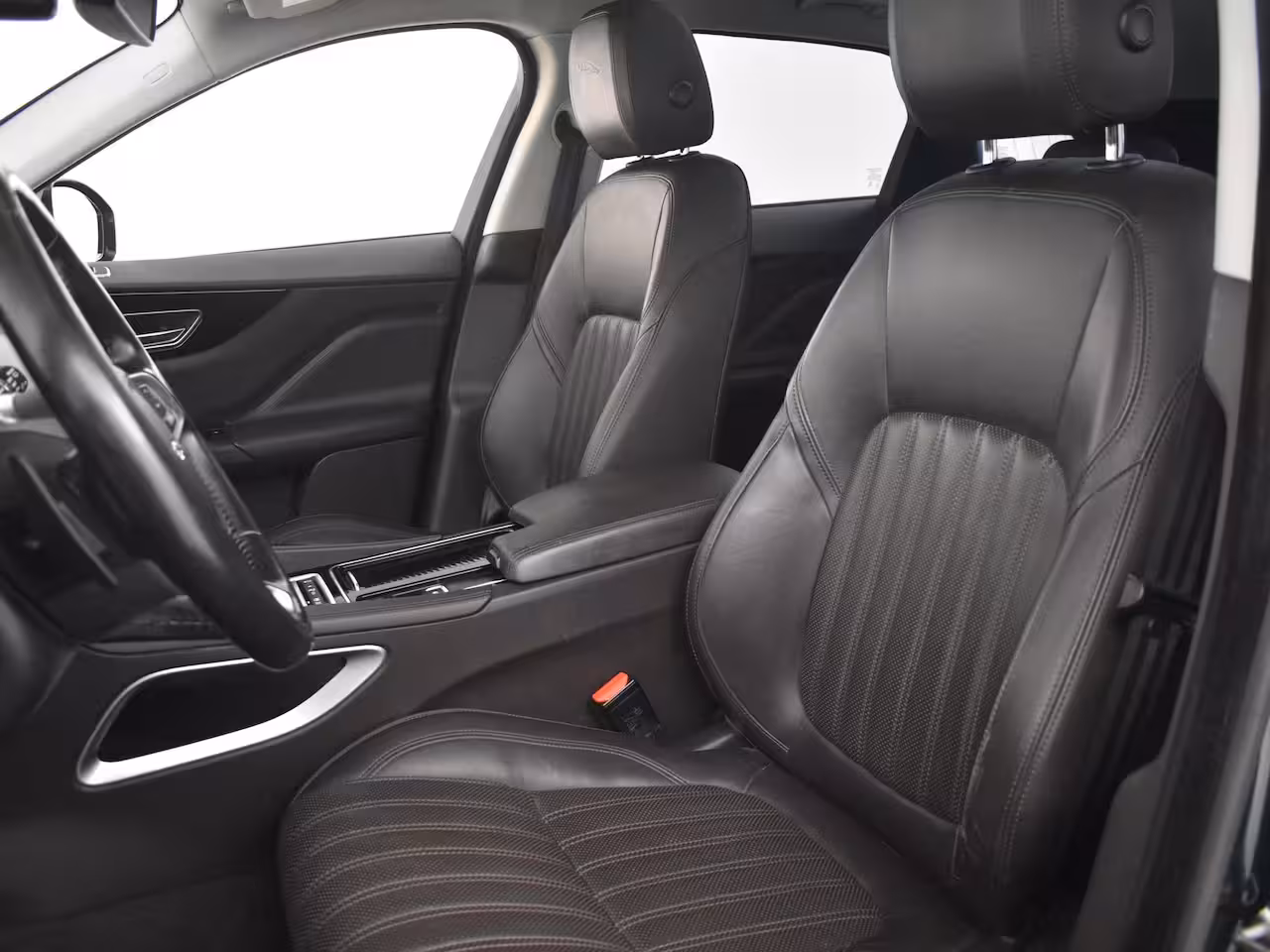 Jaguar F-Pace 2.0 Portfolio AWD 30t 300pk AUTO | Lederen bekleding | Elektrisch verstelb. voorstoelen |