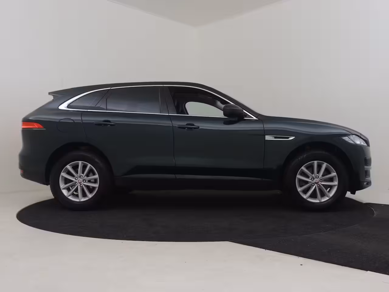Jaguar F-Pace 2.0 Portfolio AWD 30t 300pk AUTO | Lederen bekleding | Elektrisch verstelb. voorstoelen |