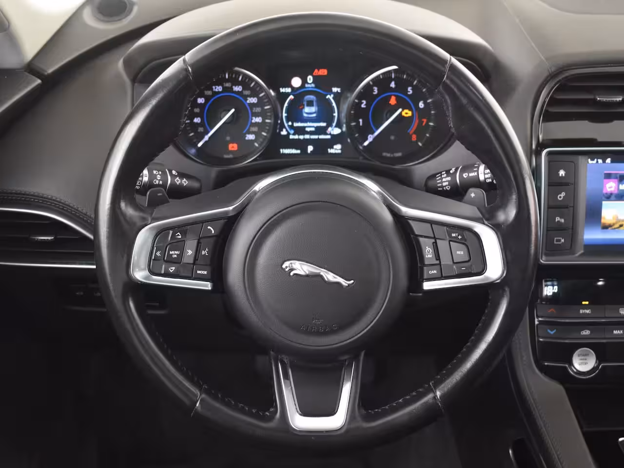 Jaguar F-Pace 2.0 Portfolio AWD 30t 300pk AUTO | Lederen bekleding | Elektrisch verstelb. voorstoelen |