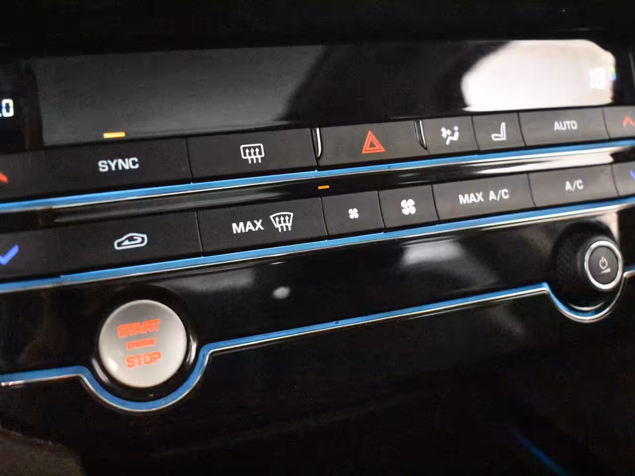Jaguar F-Pace 2.0 Portfolio AWD 30t 300pk AUTO | Lederen bekleding | Elektrisch verstelb. voorstoelen |
