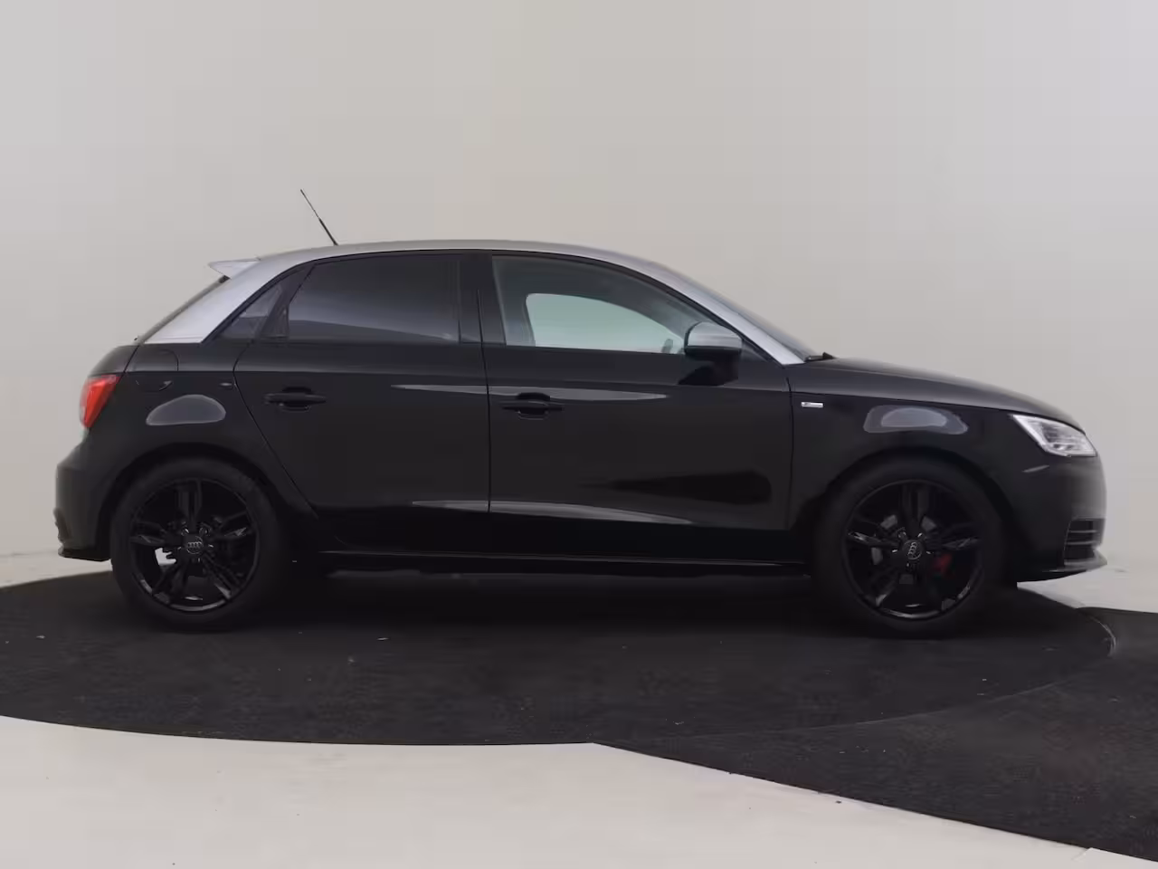 Audi A1 Sportback 1.0 TFSI S-Line Advance Sport 95Pk l Stoelverwarming l Auto. Airco | Navigatie | Cruise co