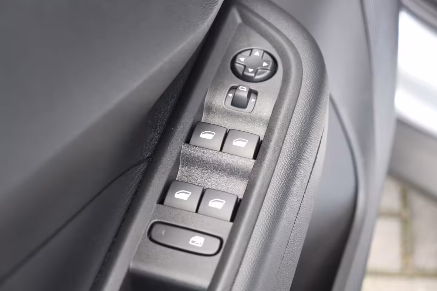 Opel Frontera ELECTRIC 44KWH 113PK EDITION AUTOMAAT / AIRCO / LED / PDC / BLUETOOTH / CRUISECONTROL / 1E