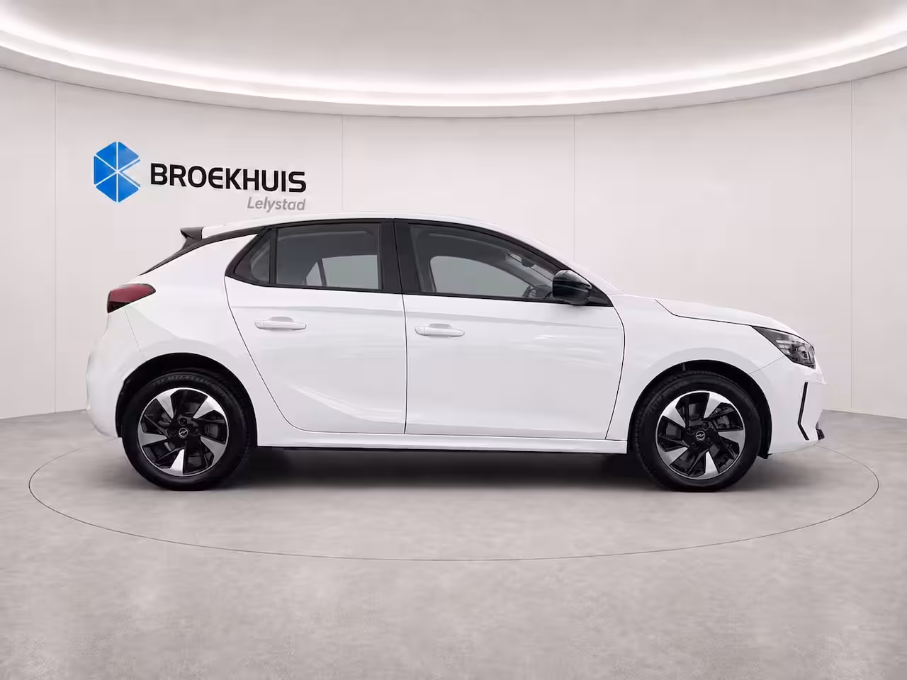 Opel Corsa Electric Corsa-e 50KWH 136PK BUSINESS EDITION SOH 100% / NAVI / CLIMA / LED / PDC / CAMERA / KEYLES