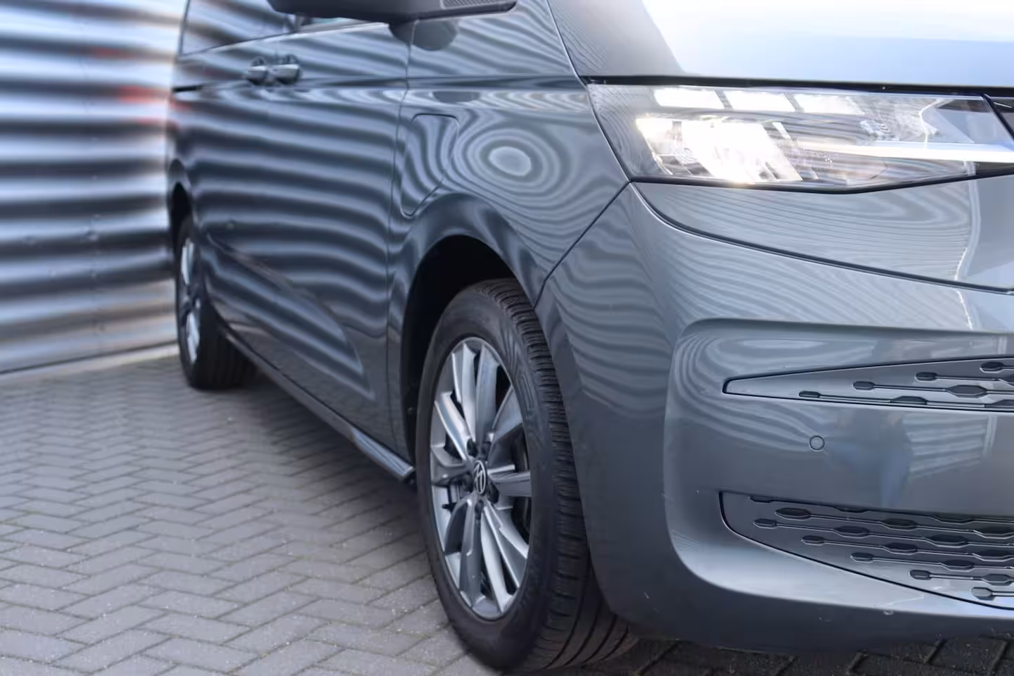 Volkswagen Multivan 1.4 e-HYBRID 217PK L2 7-ZITS BUSINESS LIFE SOH 98, 13% / NAVI / CLIMA / FULL-LED / PDC / 1