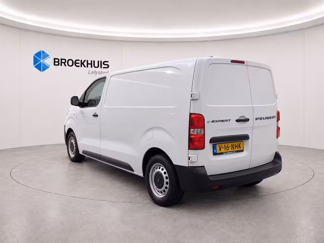 Peugeot e-Expert EV L2H1 75KWH 136PK SOH 96, 13% / NAVI / AIRCO / LED / PDC / CAMERA / APPLE CARPLAY / 1E E