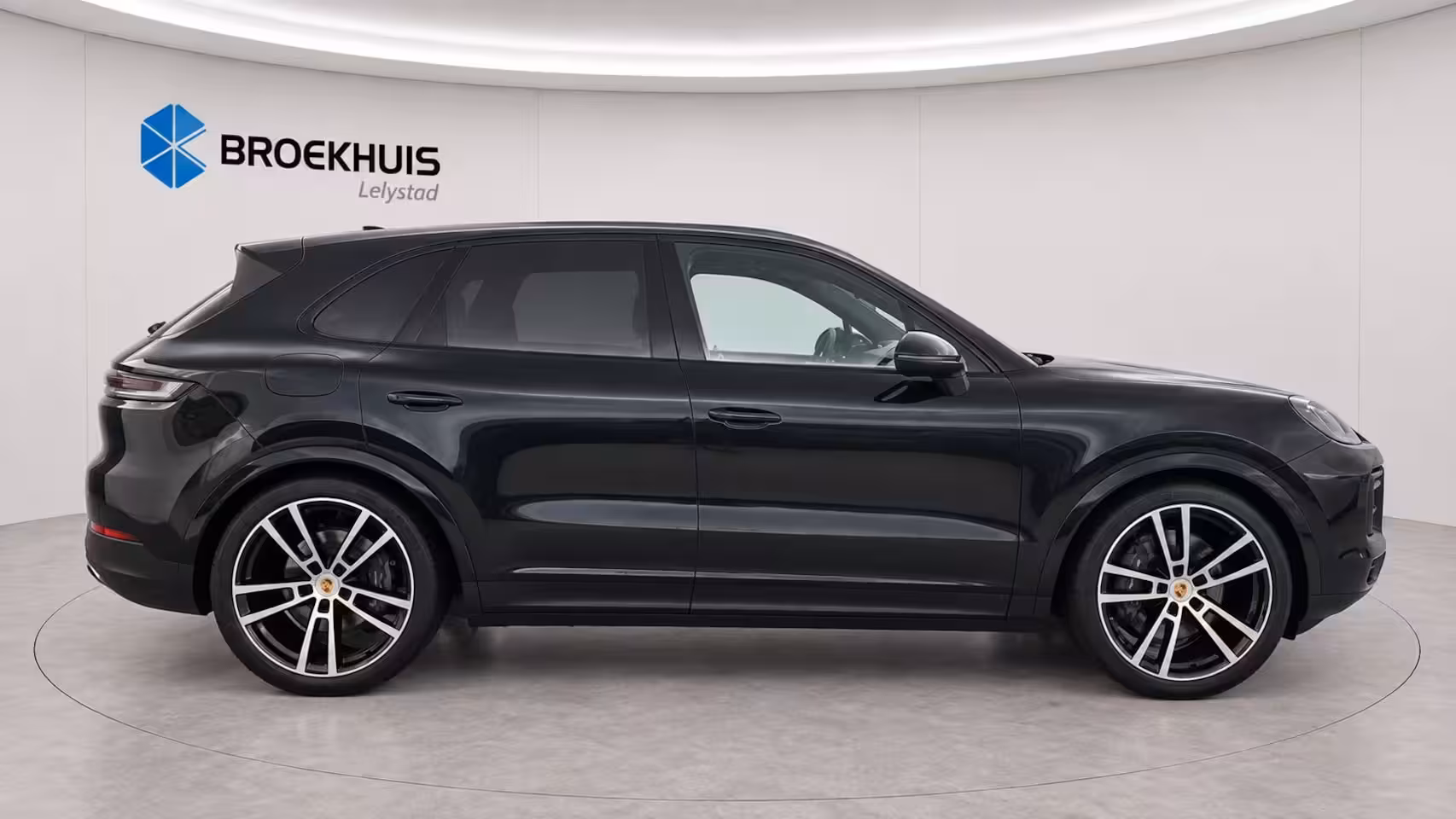 Porsche Cayenne 3.0 E-HYBRID 469PK / NAVI / LEDER / CLIMA / LED-MATRIX / 1E EIGENAAR / ORG. NL / BTW AUTO