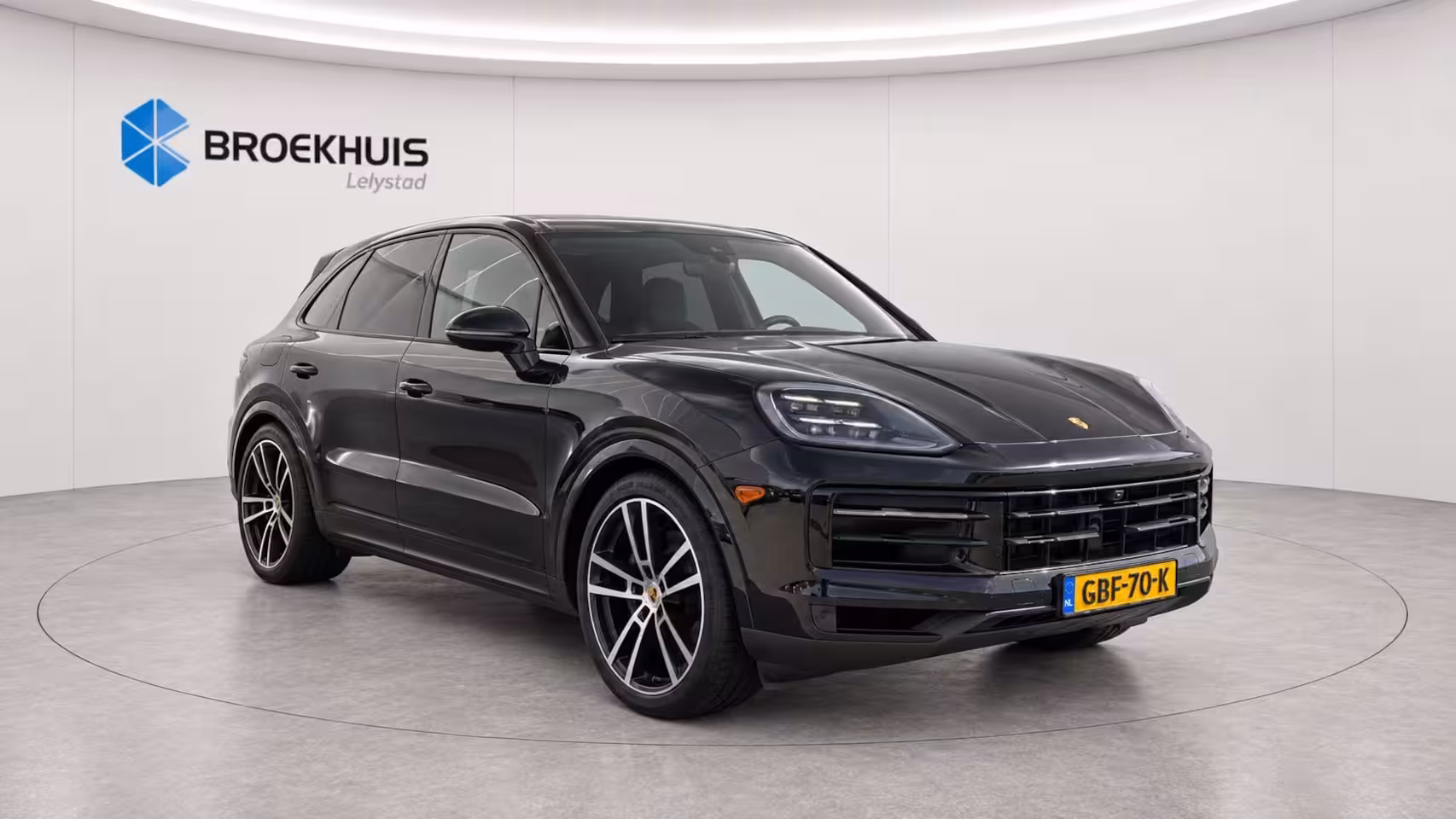 Porsche Cayenne 3.0 E-HYBRID 469PK / NAVI / LEDER / CLIMA / LED-MATRIX / 1E EIGENAAR / ORG. NL / BTW AUTO