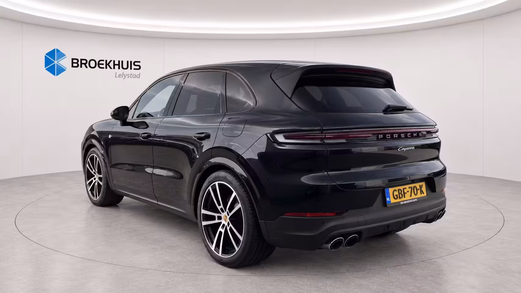 Porsche Cayenne 3.0 E-HYBRID 469PK / NAVI / LEDER / CLIMA / LED-MATRIX / 1E EIGENAAR / ORG. NL / BTW AUTO
