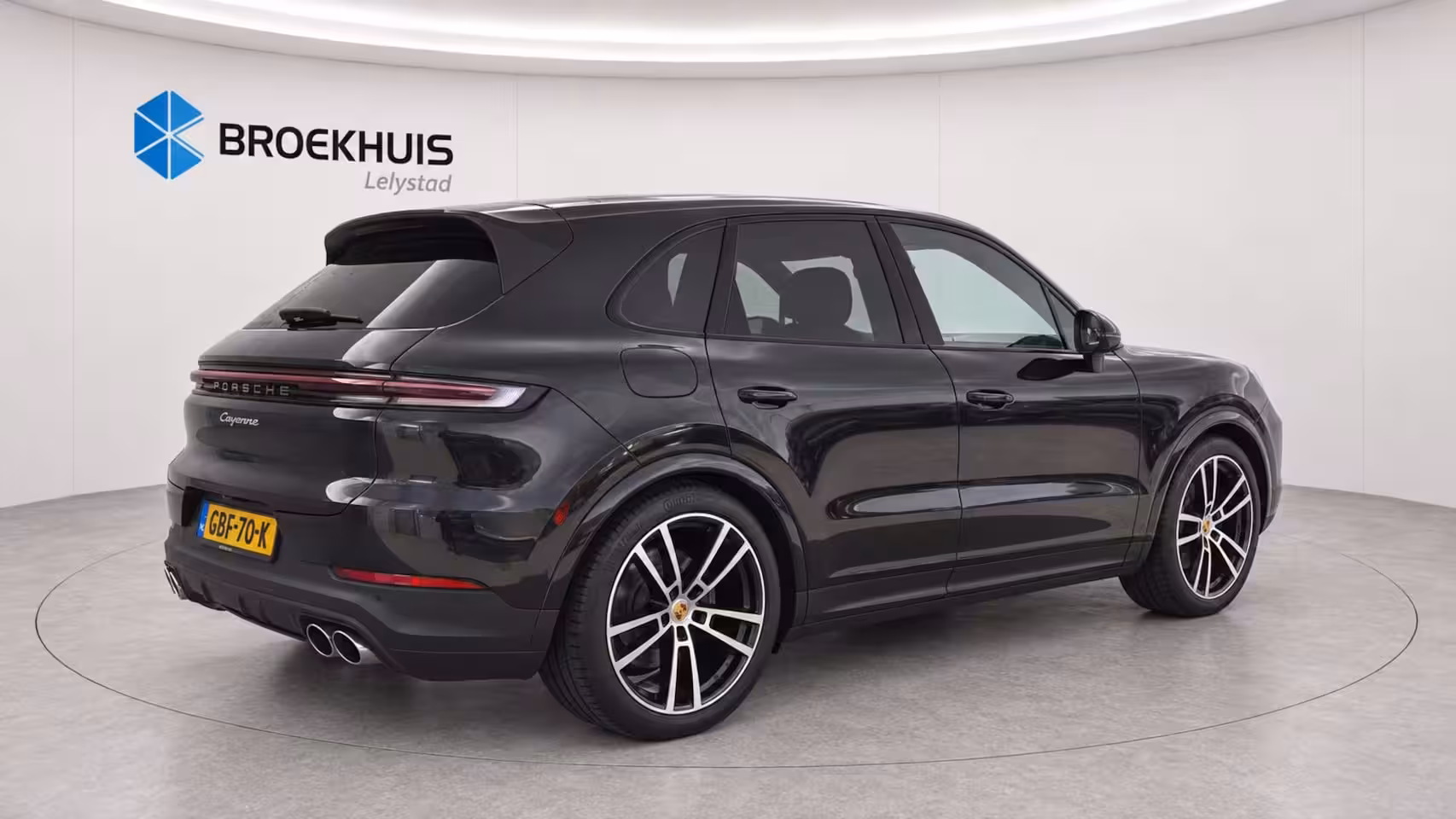 Porsche Cayenne 3.0 E-HYBRID 469PK / NAVI / LEDER / CLIMA / LED-MATRIX / 1E EIGENAAR / ORG. NL / BTW AUTO