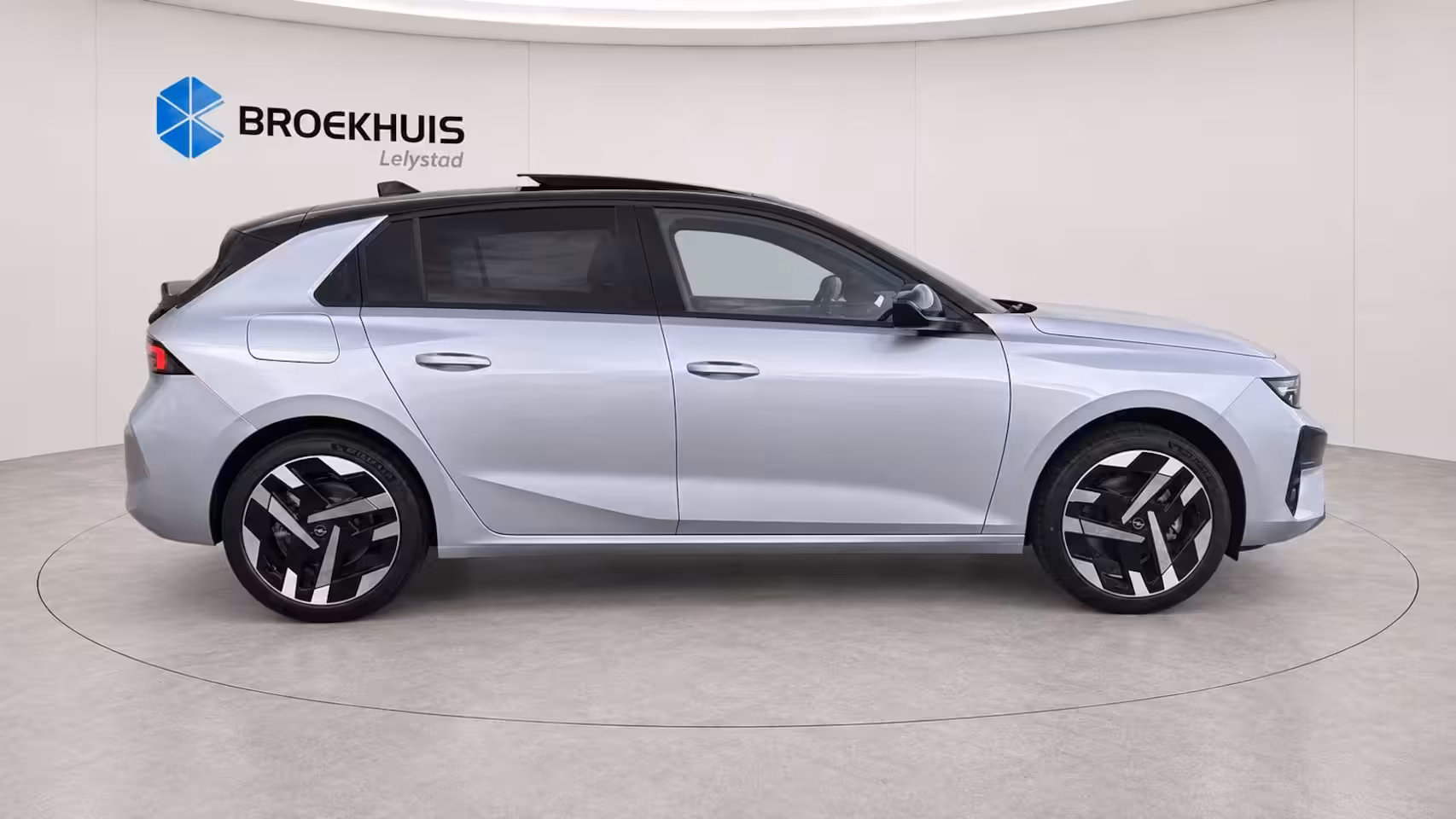 Opel Astra Electric Astra-e Ultimate - | Achteruitrijcamera 180° | Adaptive Cruise control | Apple CarPlay en