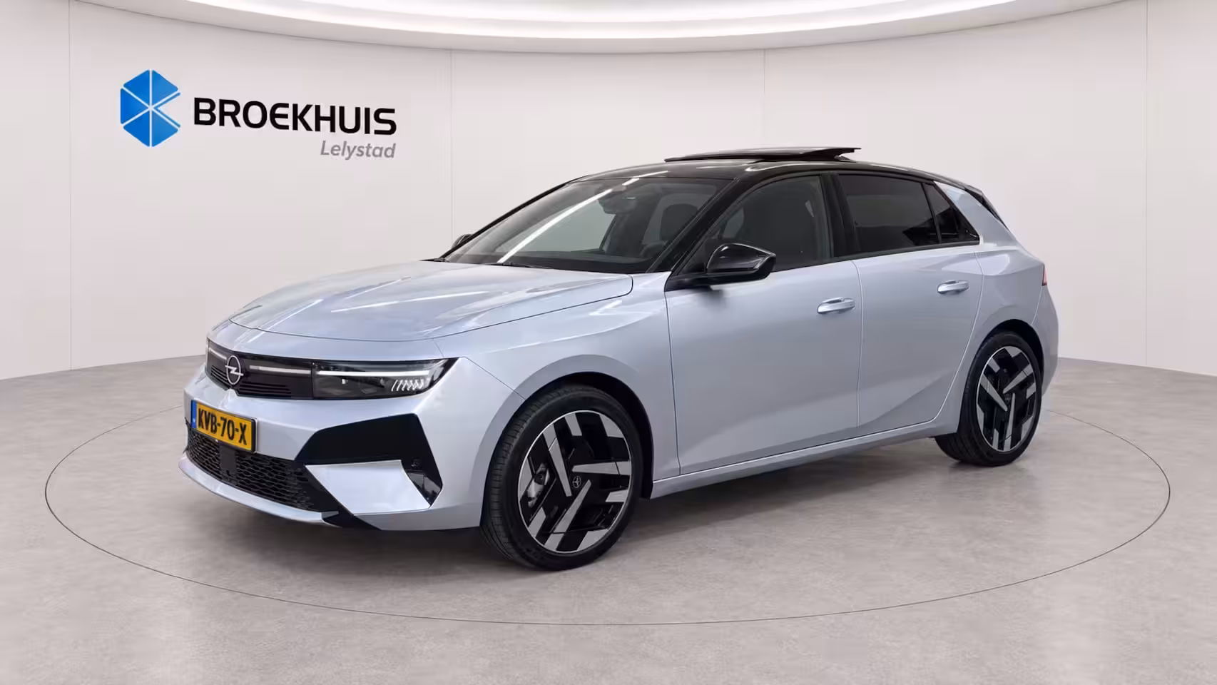 Opel Astra Electric Astra-e Ultimate - | Achteruitrijcamera 180° | Adaptive Cruise control | Apple CarPlay en