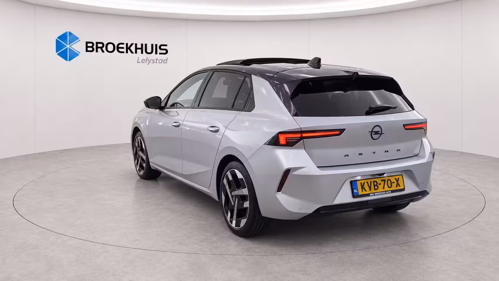 Opel Astra Electric Astra-e Ultimate - | Achteruitrijcamera 180° | Adaptive Cruise control | Apple CarPlay en