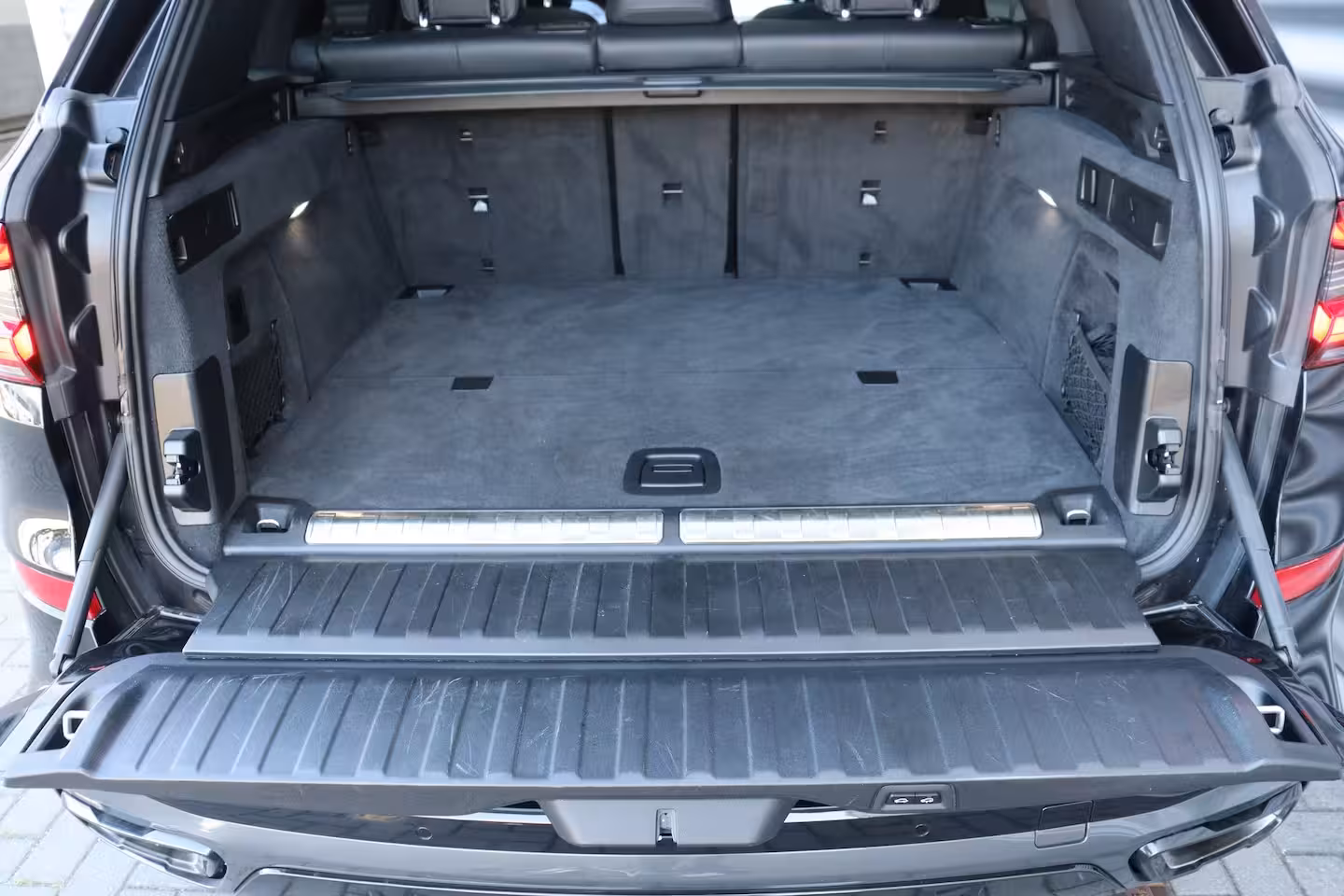 BMW X5 XDRIVE45E 394PK HIGH EXECUTIVE M-SPORT AUTOMAAT SOH 100% / NAVI / LEDER / FULL-LED / CLIMA