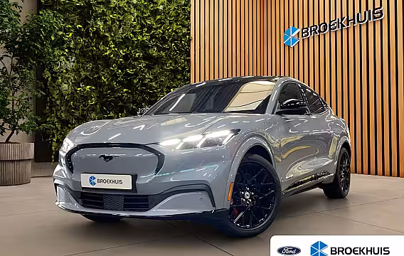 Ford Mustang Mach-E Extended Premium RWD 88 kWh | UNIEK | Hoogglans zwarte delen | Pano | B&O | Blue Cruise mo