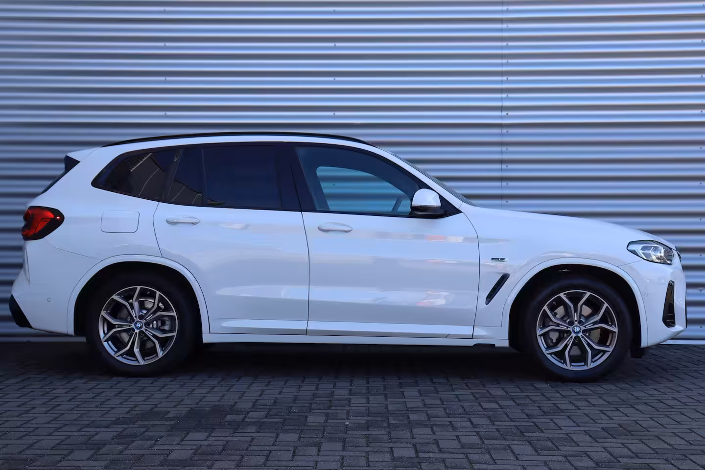 BMW X3 XDRIVE30e 292PK HIGH EXECUTIVE M-SPORT AUTOMAAT SOH 97% / NAVI / LEDER / FULL-LED / CLIMA