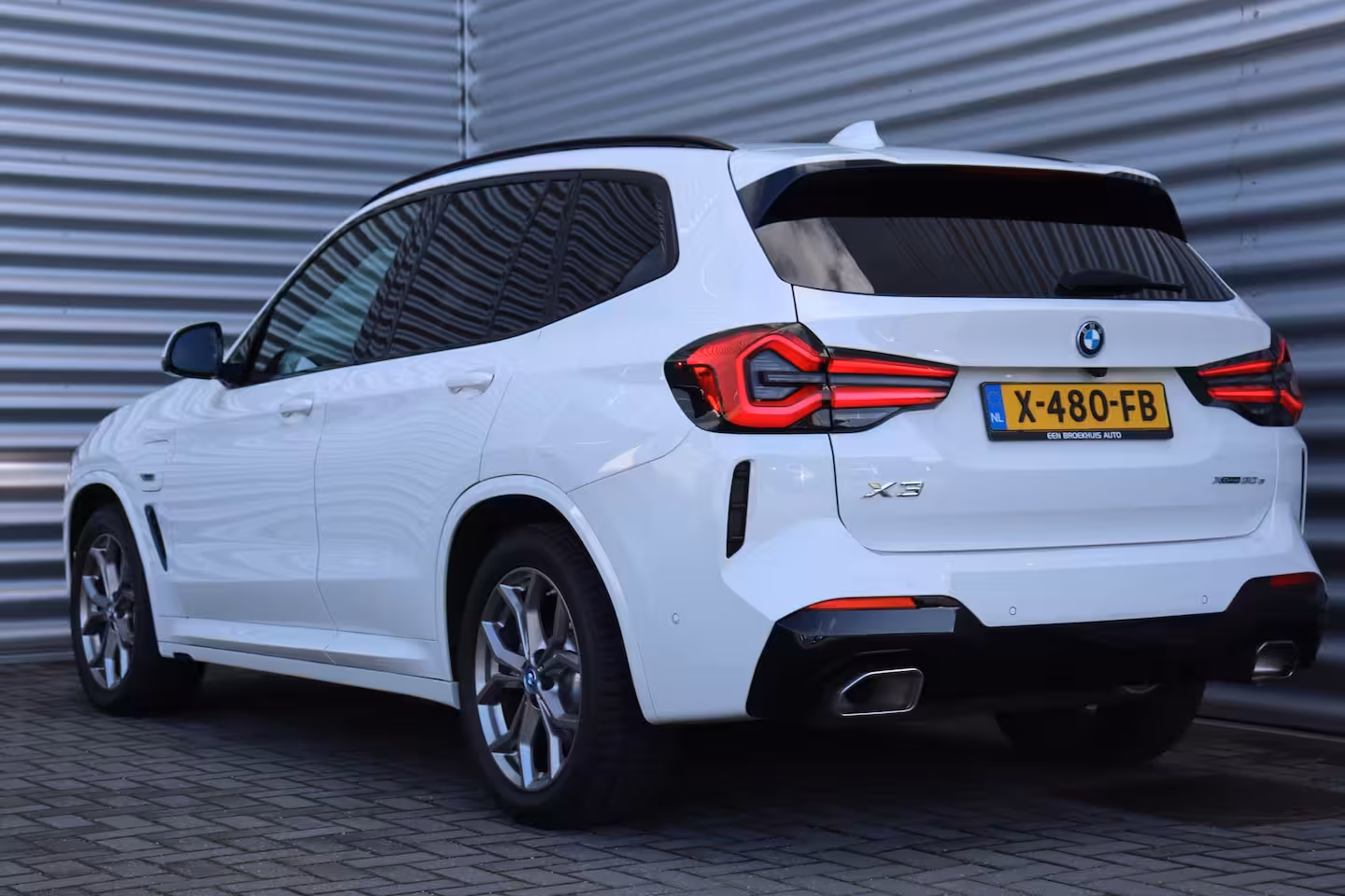 BMW X3 XDRIVE30e 292PK HIGH EXECUTIVE M-SPORT AUTOMAAT SOH 97% / NAVI / LEDER / FULL-LED / CLIMA