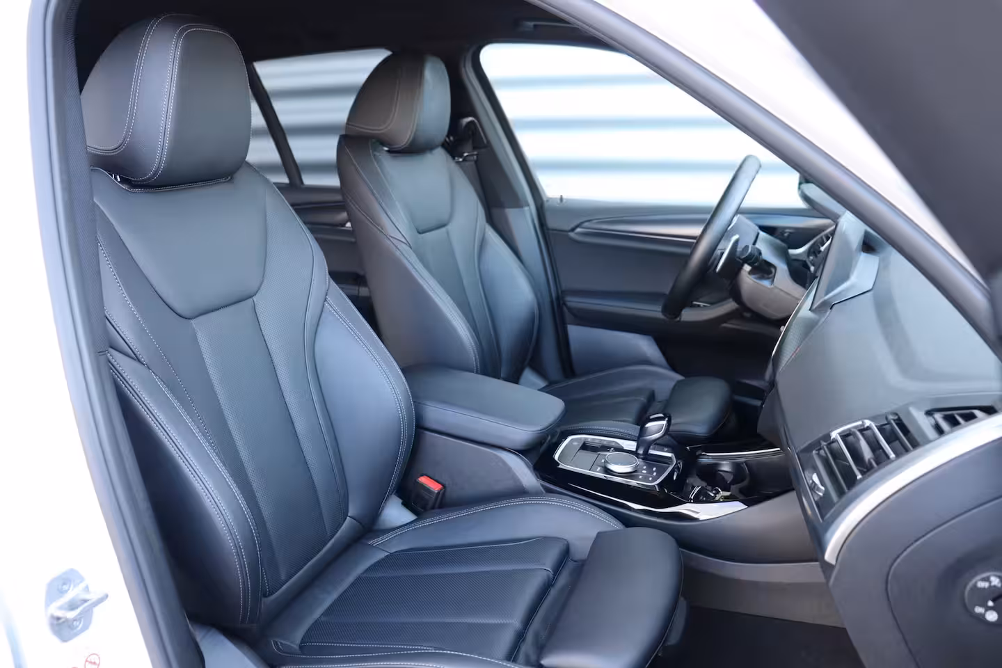 BMW X3 XDRIVE30e 292PK HIGH EXECUTIVE M-SPORT AUTOMAAT SOH 97% / NAVI / LEDER / FULL-LED / CLIMA