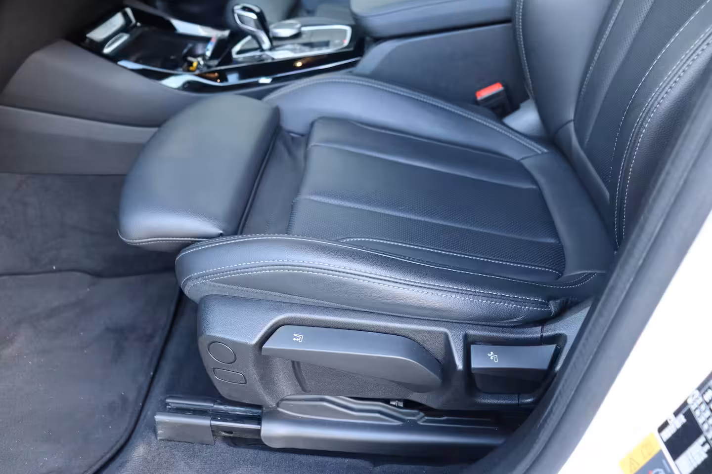 BMW X3 XDRIVE30e 292PK HIGH EXECUTIVE M-SPORT AUTOMAAT SOH 97% / NAVI / LEDER / FULL-LED / CLIMA