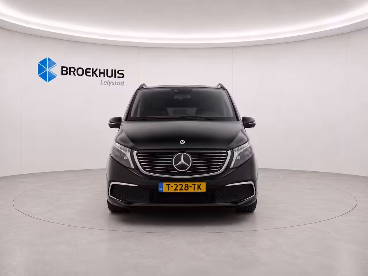 Mercedes-Benz EQV 300 L3 90KWH 204PK AVANTGARDE AMG NAVI / LEDER / CLIMA / FULL-LED / PDC / CAMERA / 18" LMV