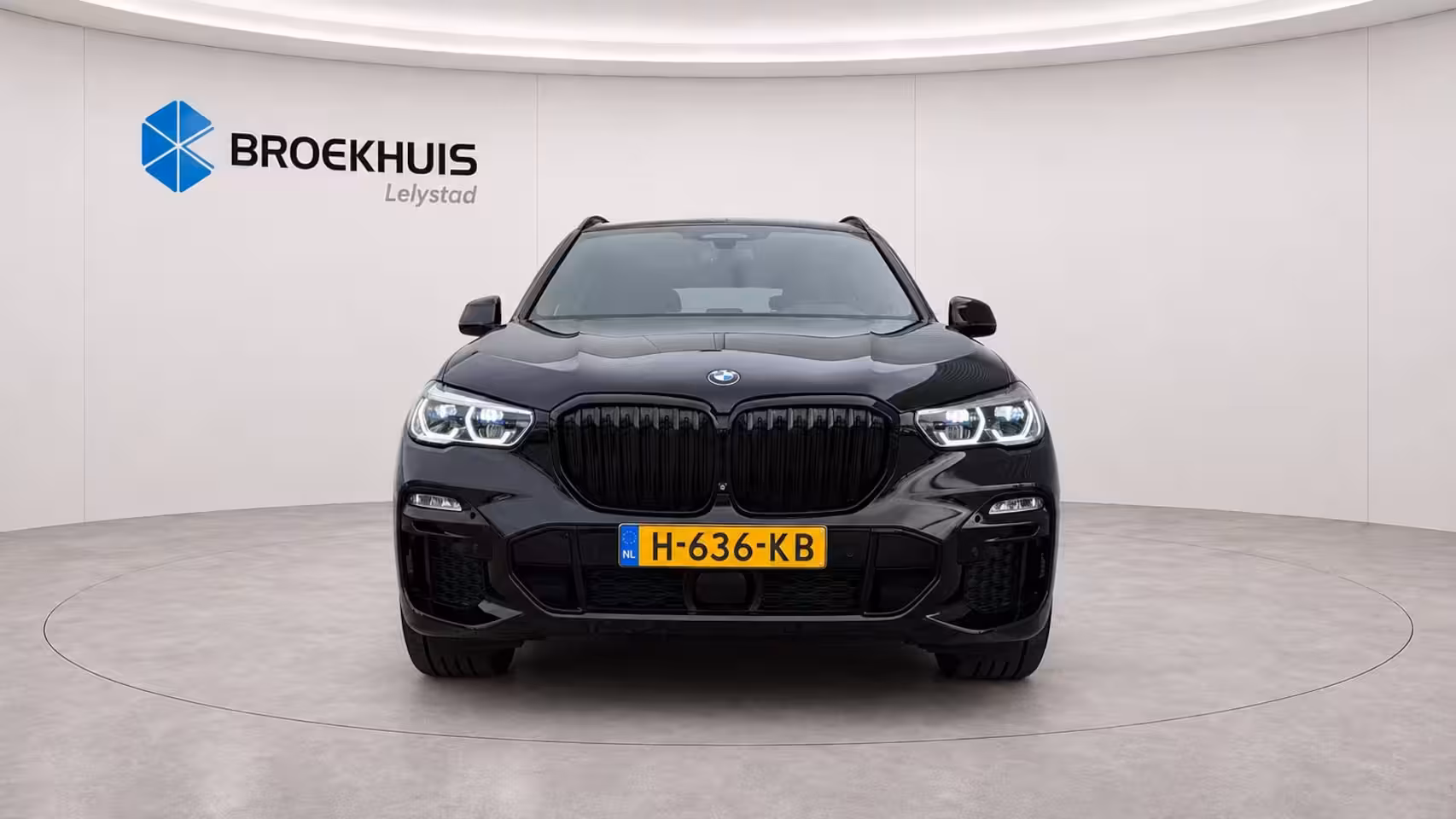 BMW X5 XDRIVE45E 394PK HIGH EXECUTIVE M-SPORT AUTOMAAT / NAVI / LEDER / LASER-LED / CLIMA / 22" L