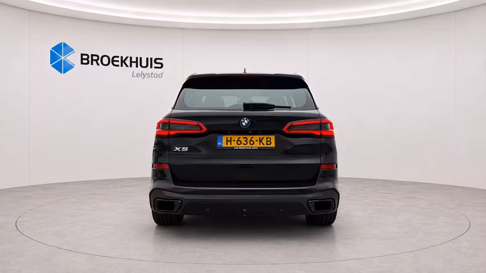 BMW X5 XDRIVE45E 394PK HIGH EXECUTIVE M-SPORT AUTOMAAT / NAVI / LEDER / LASER-LED / CLIMA / 22" L