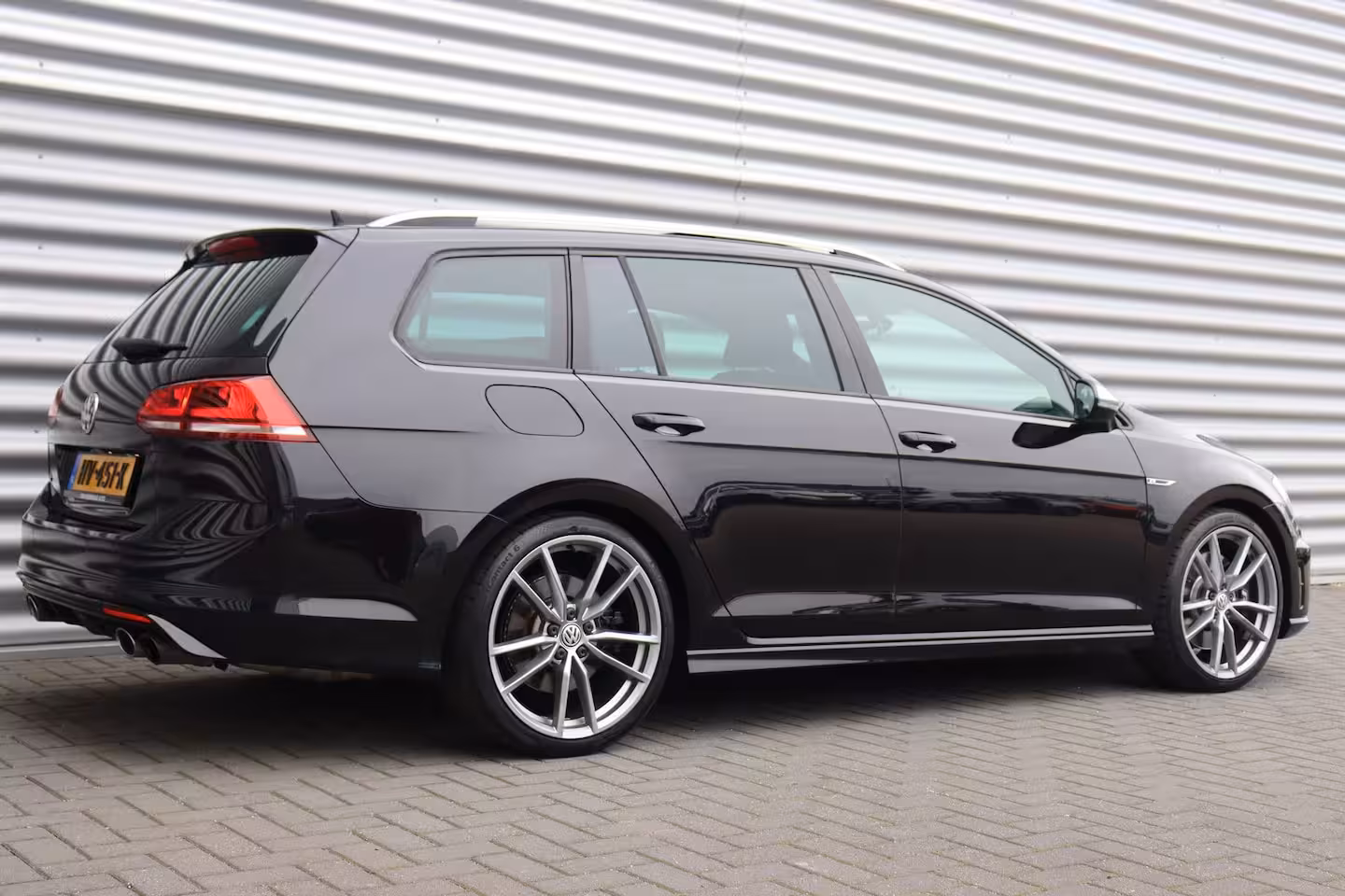 Volkswagen Golf Variant R 2.0 TSI 300PK 4-MOTION AUTOMAAT / NAVI / CLIMA / FULL-LED / ORG. NL. / 19" PRETORIA / PA