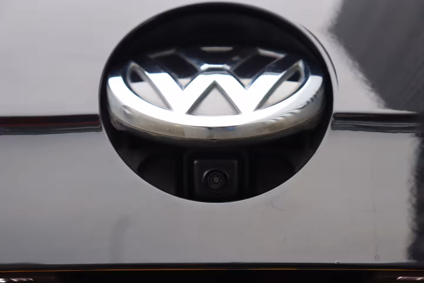 Volkswagen Golf Variant R 2.0 TSI 300PK 4-MOTION AUTOMAAT / NAVI / CLIMA / FULL-LED / ORG. NL. / 19" PRETORIA / PA