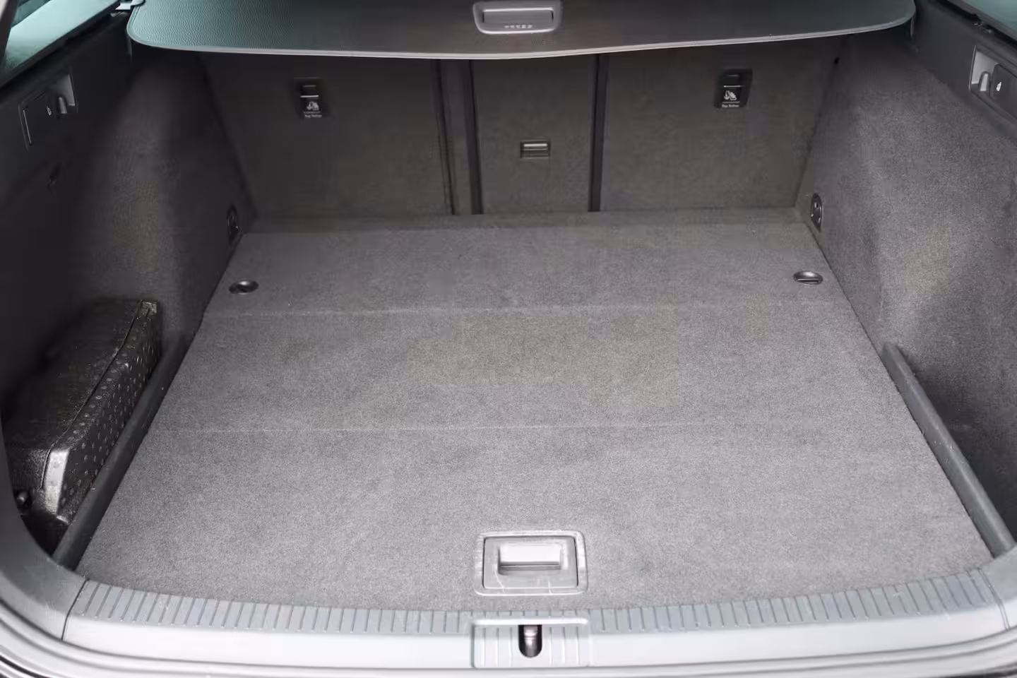 Volkswagen Golf Variant R 2.0 TSI 300PK 4-MOTION AUTOMAAT / NAVI / CLIMA / FULL-LED / ORG. NL. / 19" PRETORIA / PA