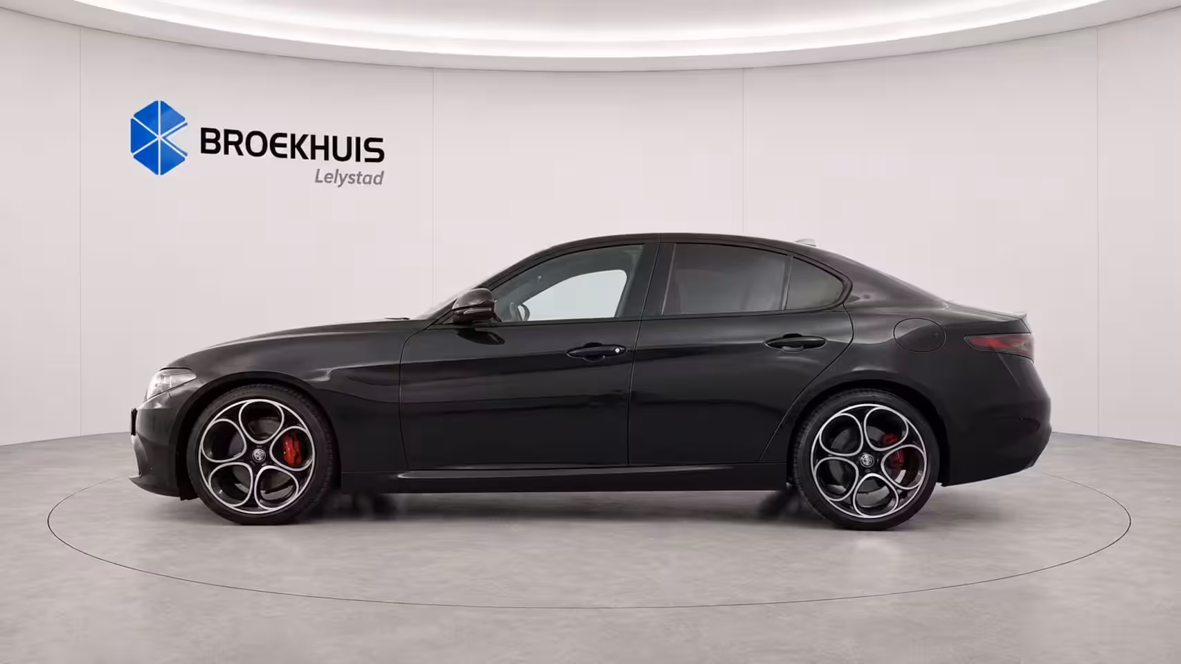 Alfa Romeo Giulia 2.0 TURBO 280PK AWD SPRINT NAVI / LEDER / FULL-LED / KEYLESS / 19" LMV / CAMERA / ADAPT. C