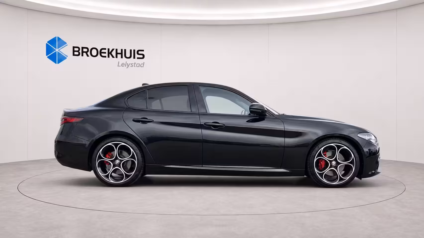 Alfa Romeo Giulia 2.0 TURBO 280PK AWD SPRINT NAVI / LEDER / FULL-LED / KEYLESS / 19" LMV / CAMERA / ADAPT. C