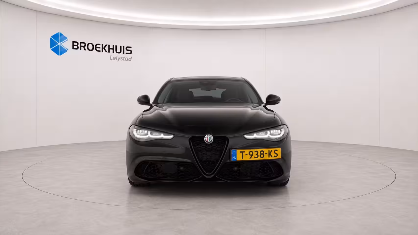 Alfa Romeo Giulia 2.0 TURBO 280PK AWD SPRINT NAVI / LEDER / FULL-LED / KEYLESS / 19" LMV / CAMERA / ADAPT. C