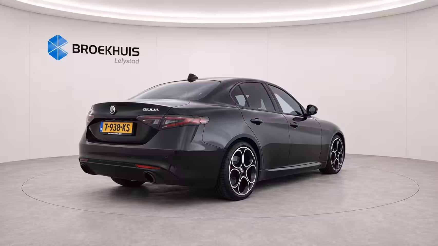 Alfa Romeo Giulia 2.0 TURBO 280PK AWD SPRINT NAVI / LEDER / FULL-LED / KEYLESS / 19" LMV / CAMERA / ADAPT. C