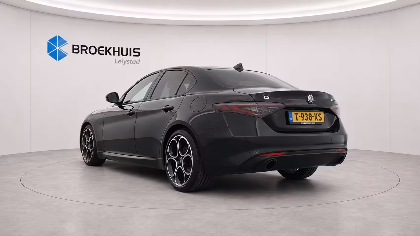 Alfa Romeo Giulia 2.0 TURBO 280PK AWD SPRINT NAVI / LEDER / FULL-LED / KEYLESS / 19" LMV / CAMERA / ADAPT. C