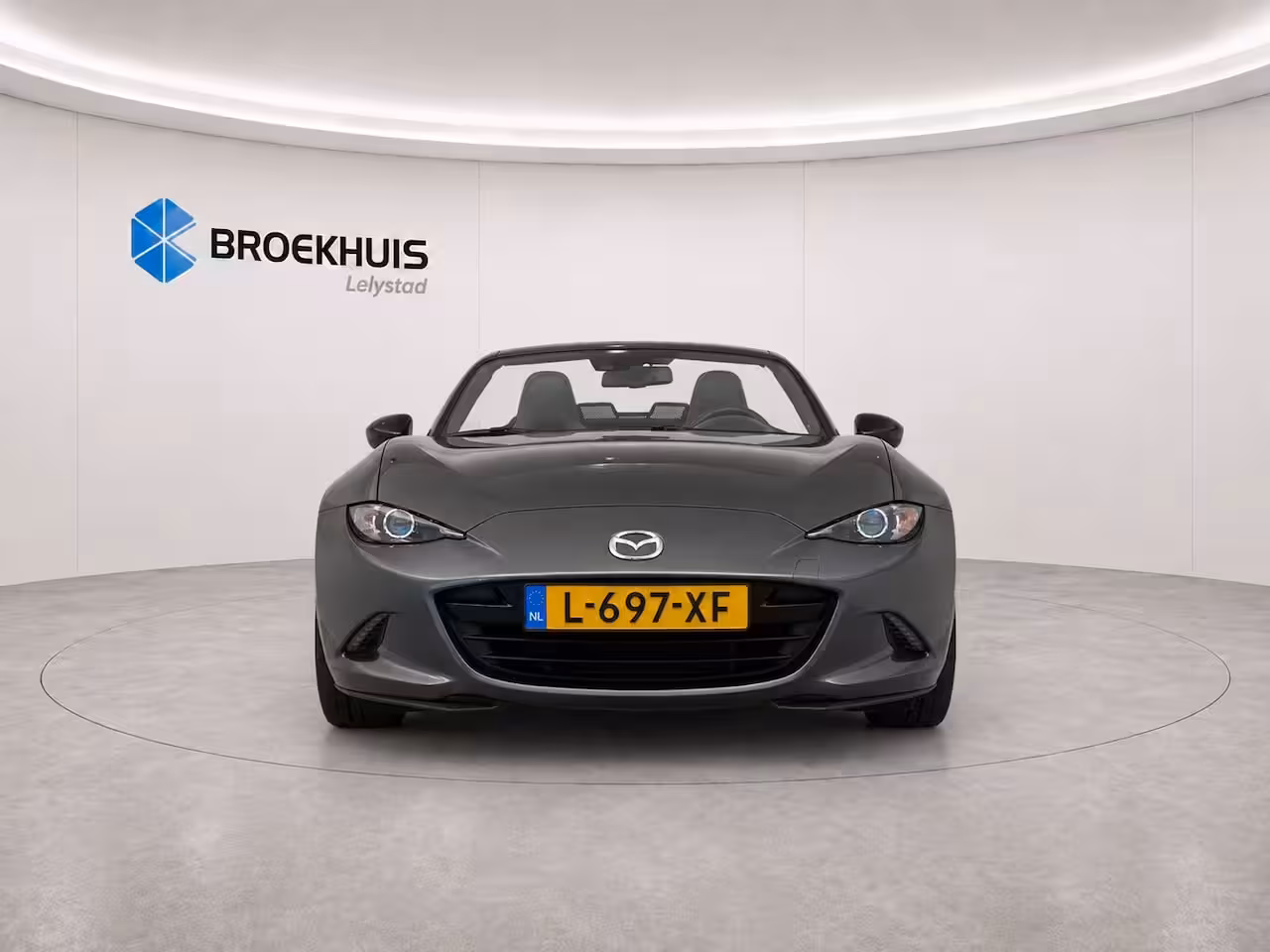 Mazda MX-5 2.0 SKYACTIV-G 160PK GT-M / NAVI / LEDER / XENON / LED / PDC / 17" LMV / KEYLESS / BOSE /