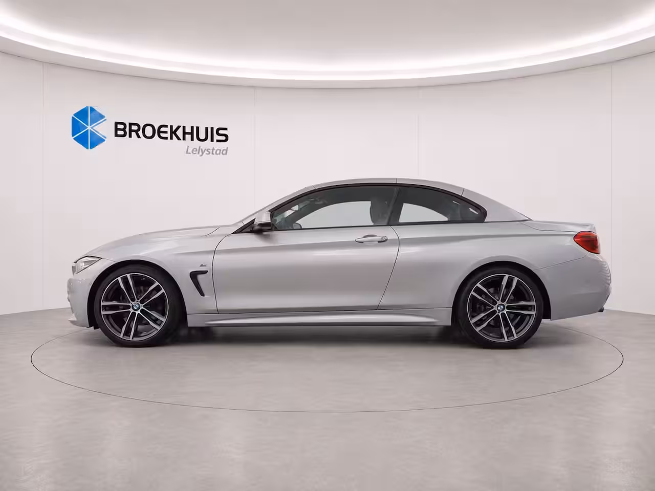 BMW 4-serie Cabrio 420i 183PK HIGH EXECUTIVE M-SPORT AUTOMAAT / NAVI / LEDER / FULL-LED / CLIMA / 19" LMV / K