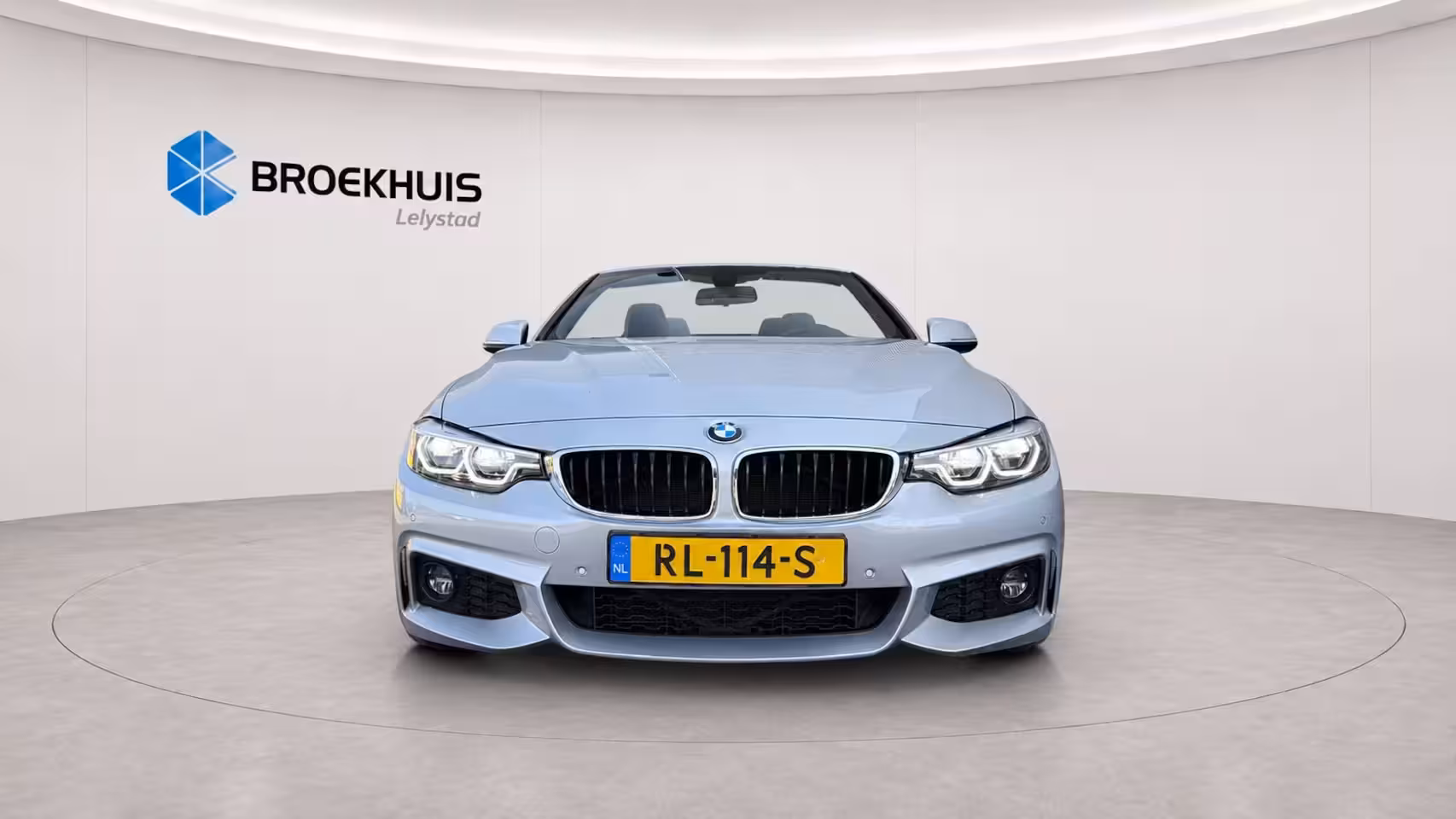 BMW 4-serie Cabrio 420i 183PK HIGH EXECUTIVE M-SPORT AUTOMAAT / NAVI / LEDER / FULL-LED / CLIMA / 19" LMV / K