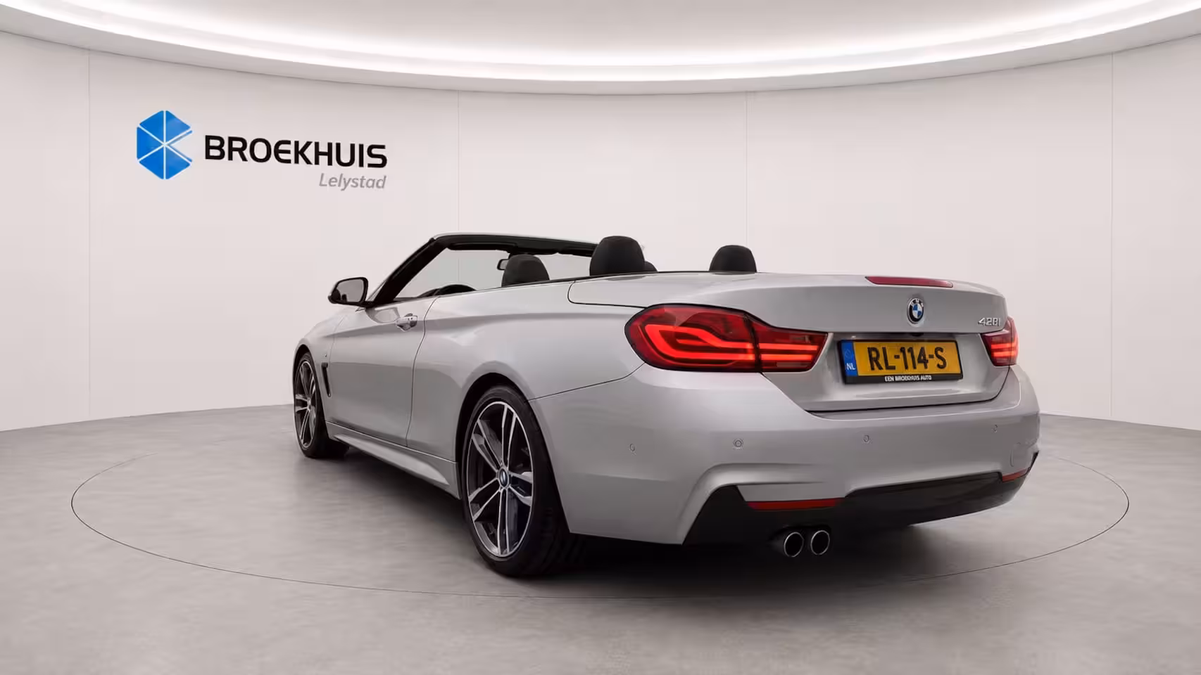 BMW 4-serie Cabrio 420i 183PK HIGH EXECUTIVE M-SPORT AUTOMAAT / NAVI / LEDER / FULL-LED / CLIMA / 19" LMV / K