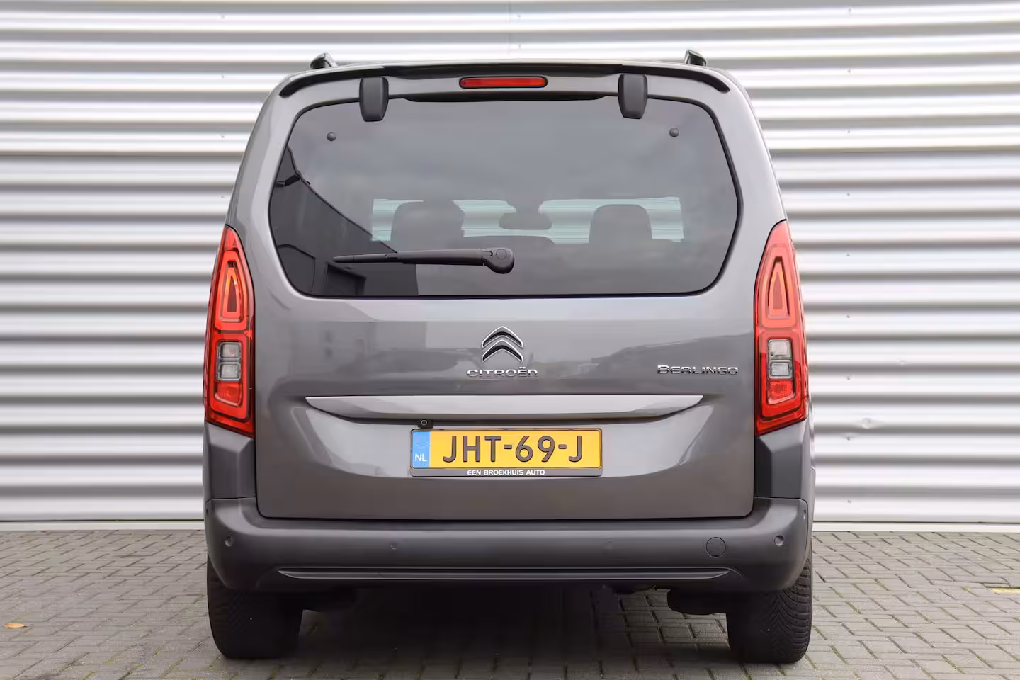 Citroën Berlingo Citroen 1.2 PURETECH 130PK SHINE AUTOMAAT / NAVI / CLIMA / LED / PDC / 17" LMV / CAMERA /