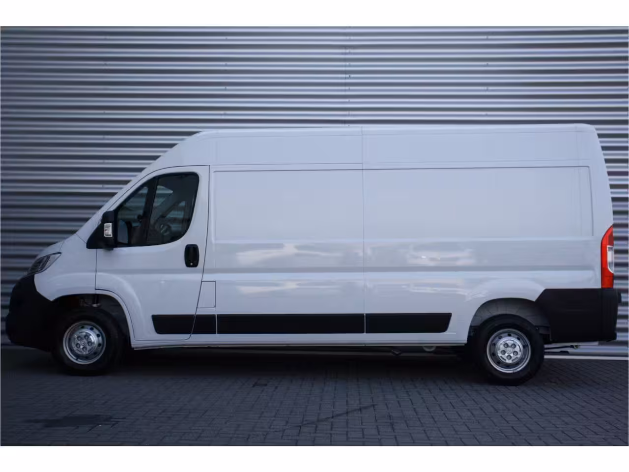 Citroën Jumper 2.2 BLUEHDI 140PK L3H2 3.3T | € 7.300, - Voorraad Voordeel / NAVI / CLIMA / LED / PDC / BL