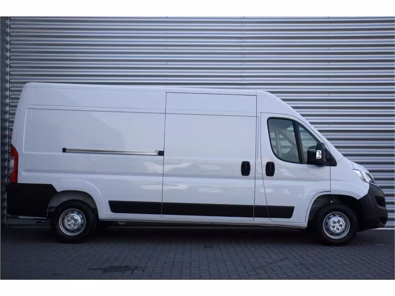 Citroën Jumper 2.2 BLUEHDI 140PK L3H2 3.3T | € 7.300, - Voorraad Voordeel / NAVI / CLIMA / LED / PDC / BL