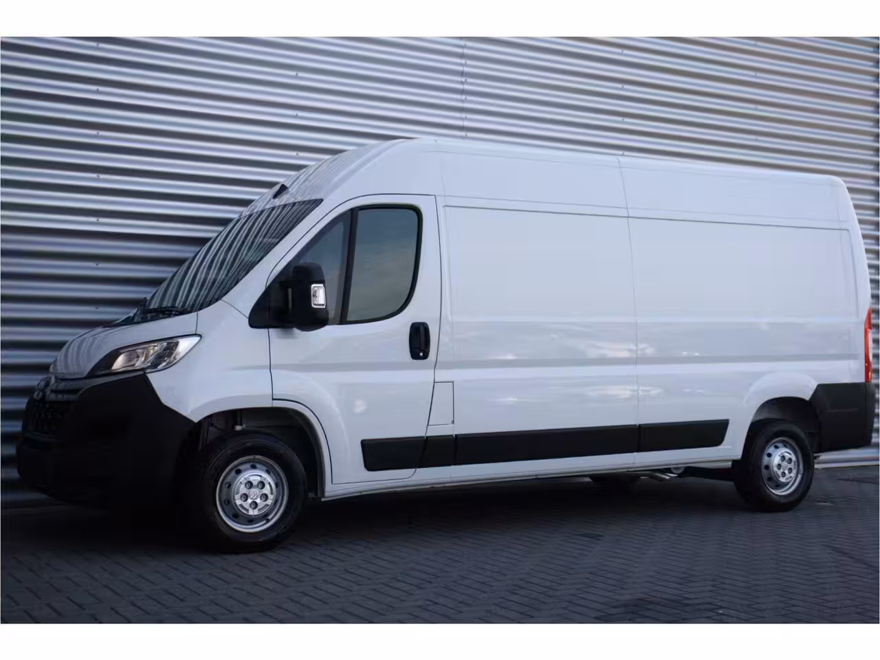 Citroën Jumper 2.2 BLUEHDI 140PK L3H2 3.3T | € 7.300, - Voorraad Voordeel / NAVI / CLIMA / LED / PDC / BL