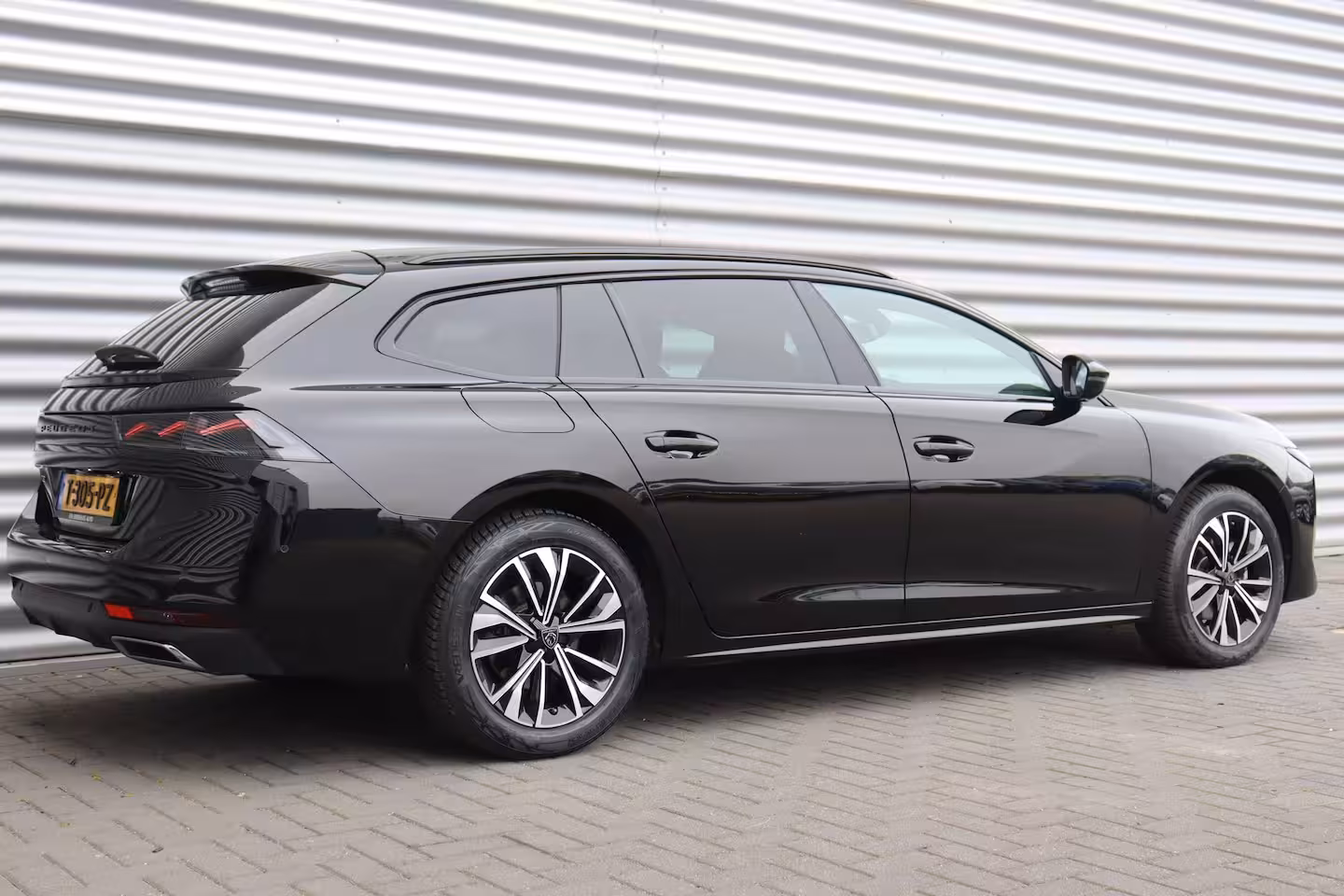 Peugeot 508 SW 1.2 PURETECH 130PK ALLURE AUTOMAAT / NAVI / LEDER / CLIMA / FULL-LED / PDC / °360 CAMERA /