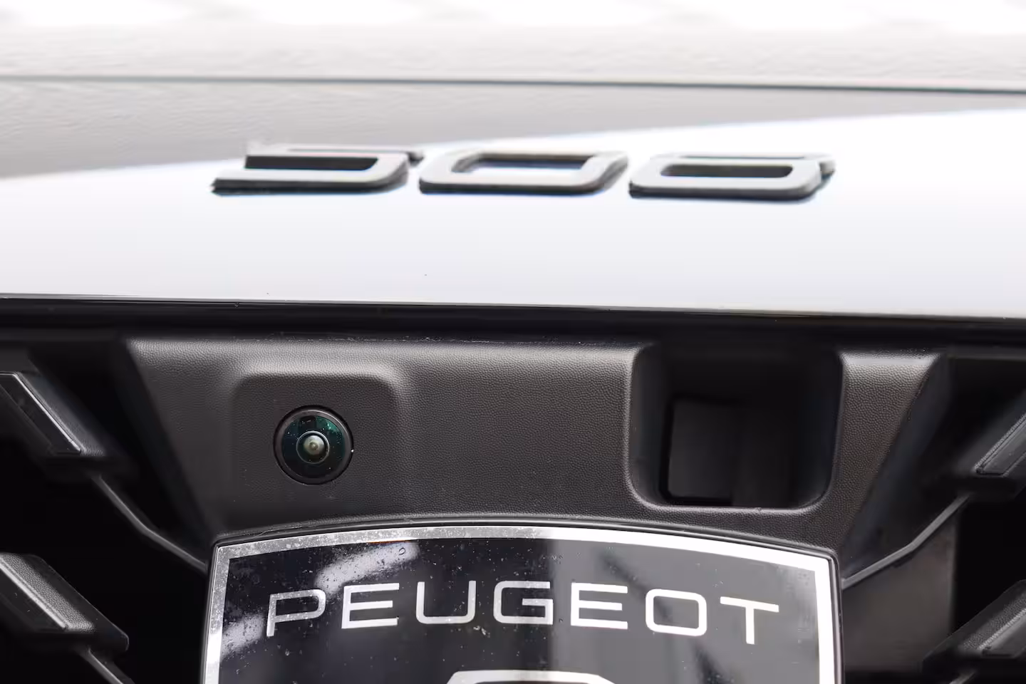 Peugeot 508 SW 1.2 PURETECH 130PK ALLURE AUTOMAAT / NAVI / LEDER / CLIMA / FULL-LED / PDC / °360 CAMERA /