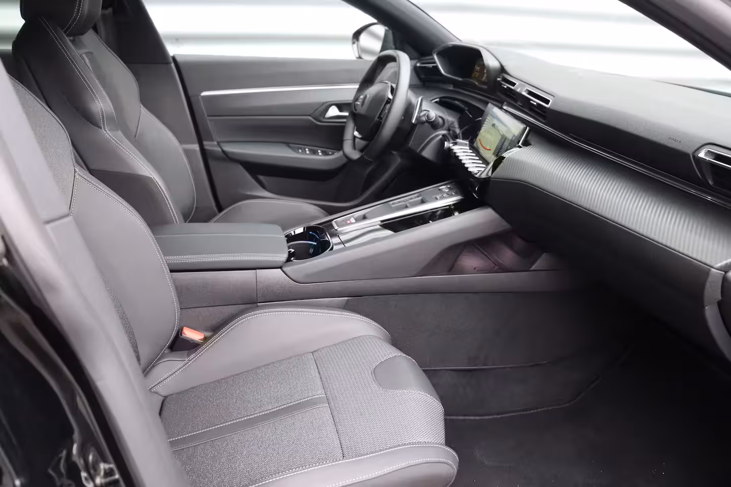 Peugeot 508 SW 1.2 PURETECH 130PK ALLURE AUTOMAAT / NAVI / LEDER / CLIMA / FULL-LED / PDC / °360 CAMERA /