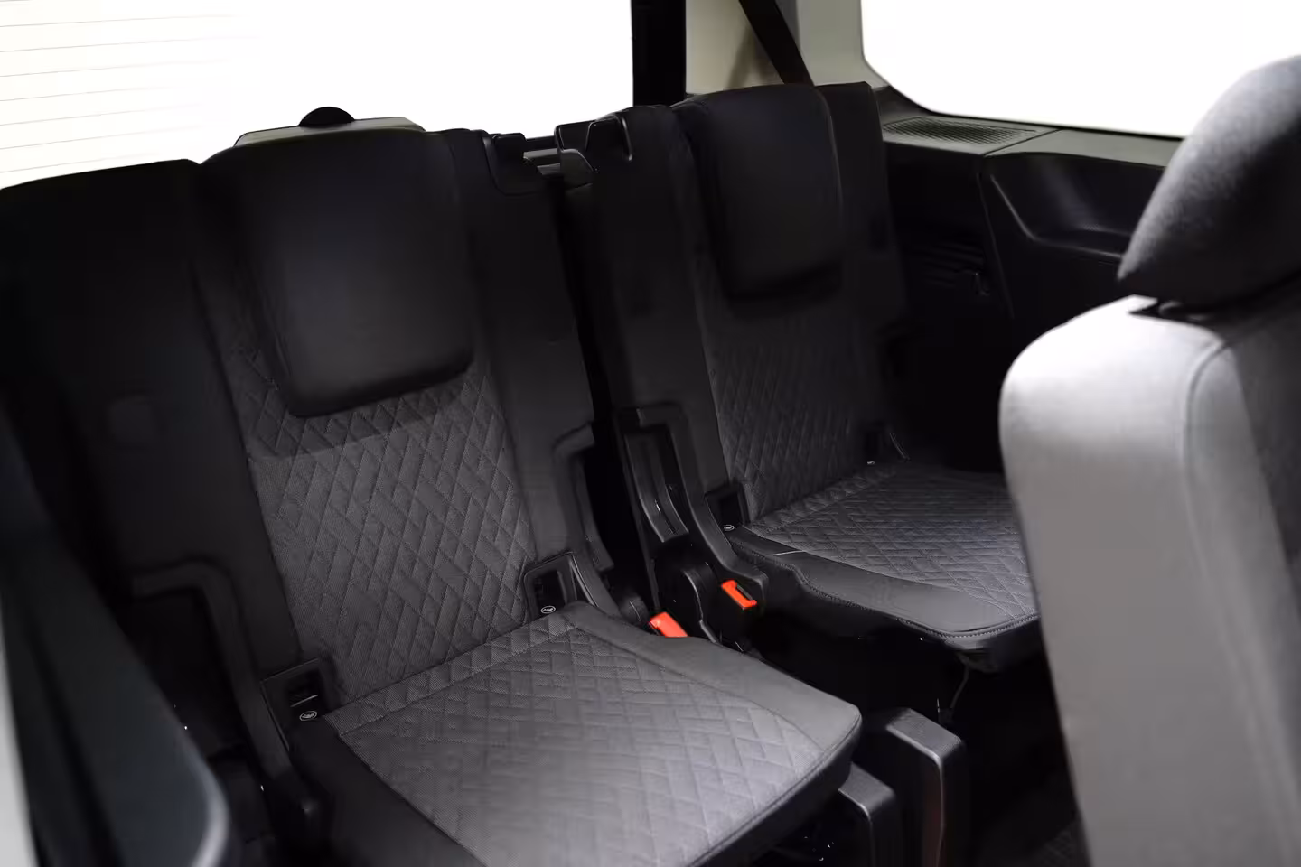 Volkswagen Caddy Maxi Life eHybrid 7 PERSOONS - NIEUWSTAAT - DIGITAAL DISPLAY