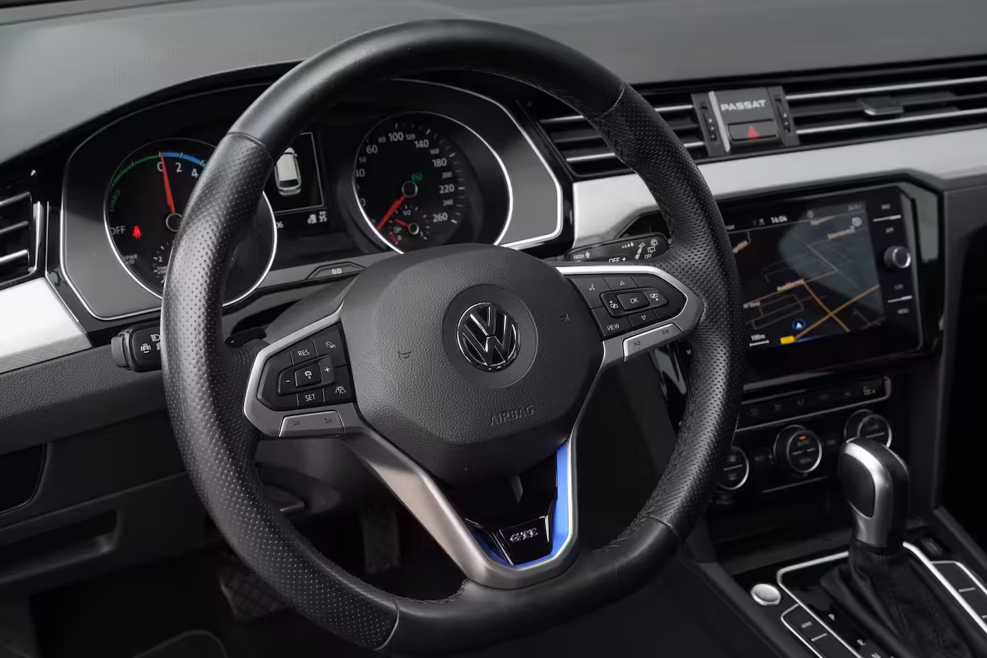 Volkswagen Passat Variant 1.4 TSI PHEV GTE Business SOH 92% | Achteruitrijcamera | Cruise control adaptief | Keyless