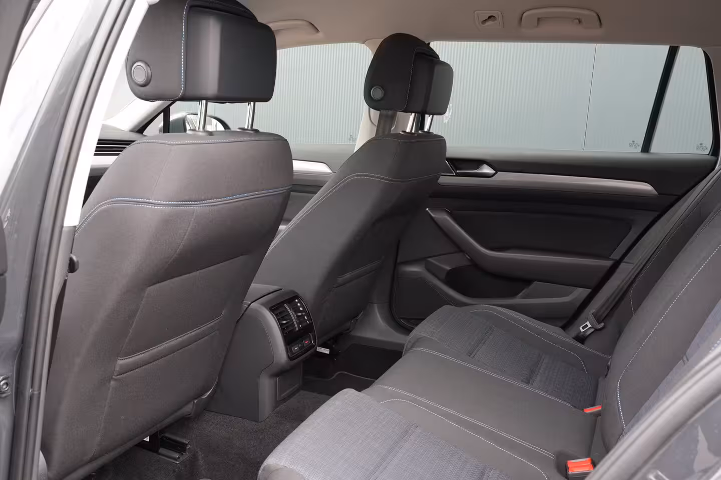 Volkswagen Passat Variant 1.4 TSI PHEV GTE Business SOH 92% | Achteruitrijcamera | Cruise control adaptief | Keyless